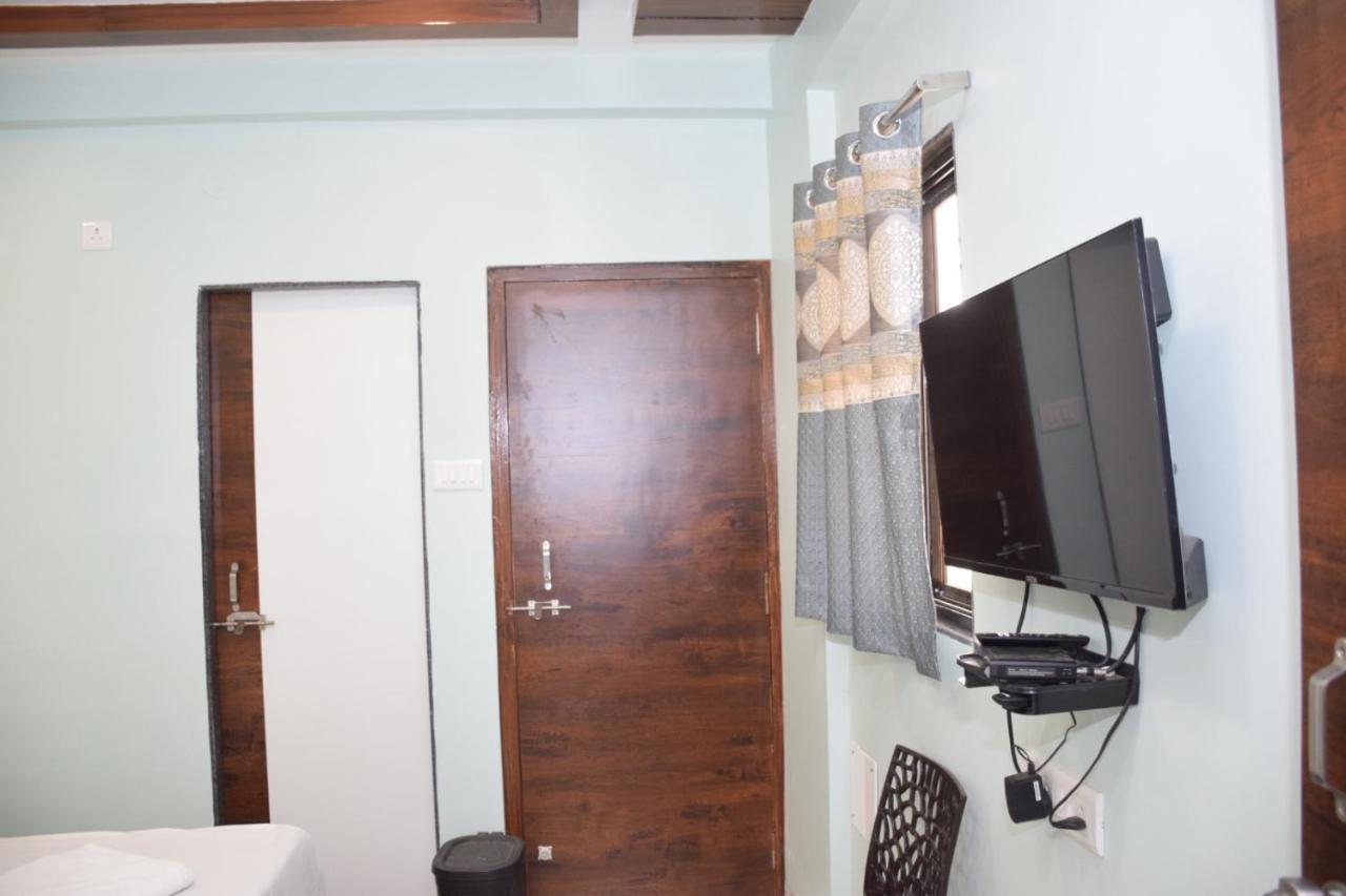 Shankar Residency, Akkalkot Akalkot Exteriör bild