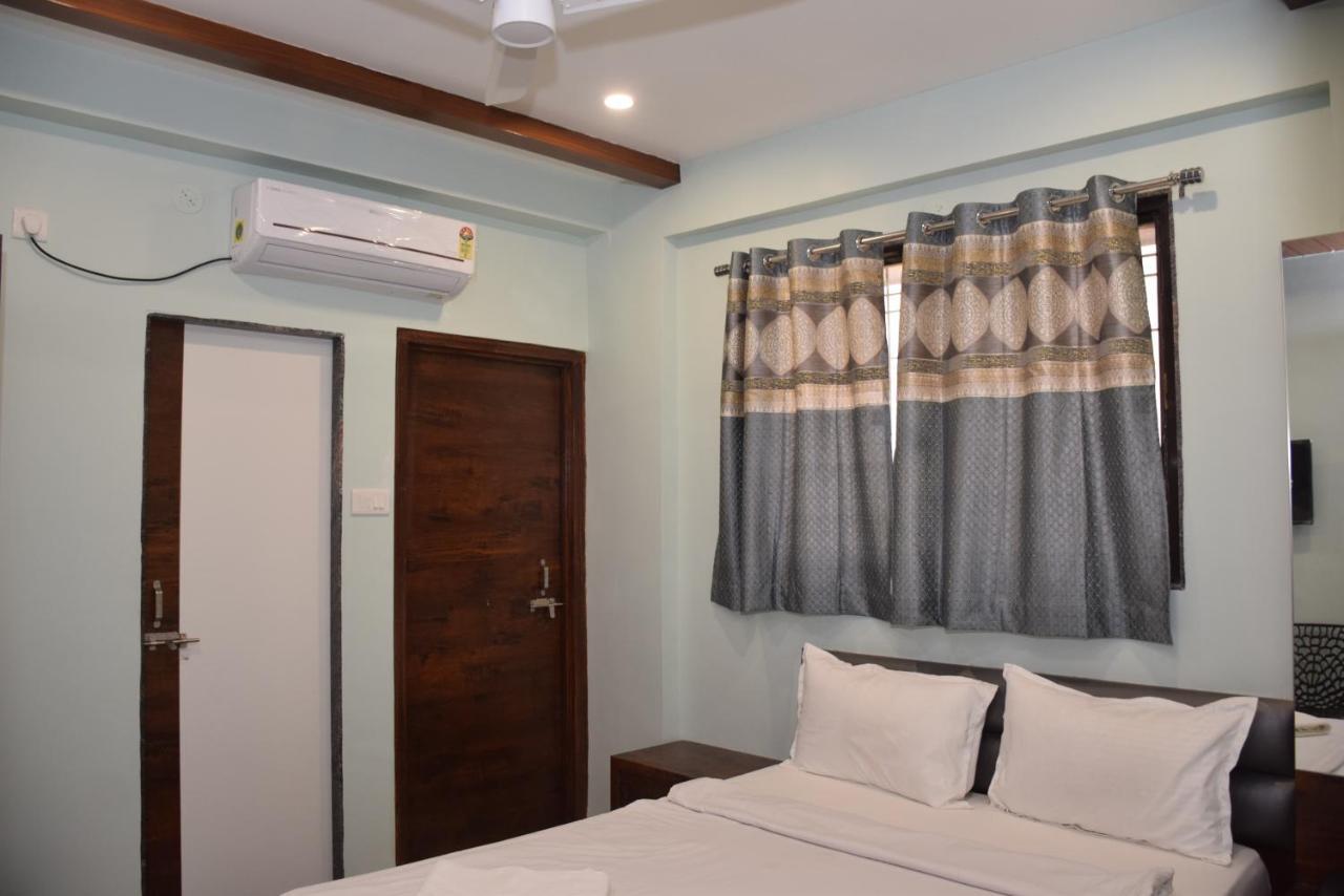 Shankar Residency, Akkalkot Akalkot Exteriör bild