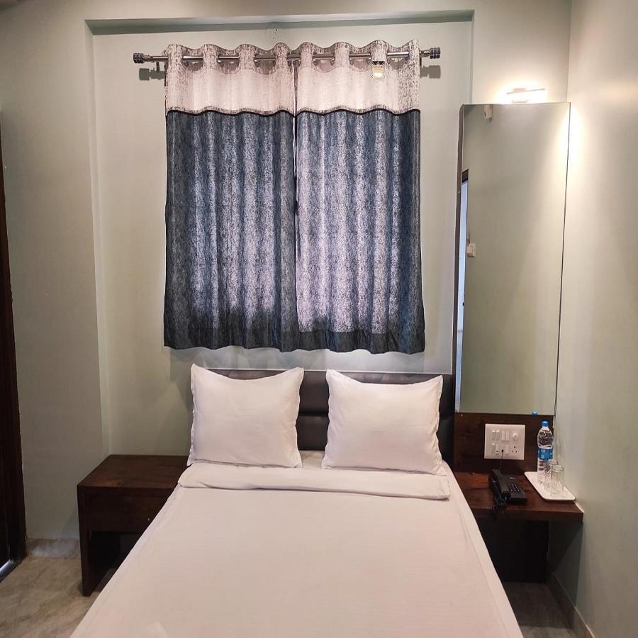 Shankar Residency, Akkalkot Akalkot Exteriör bild