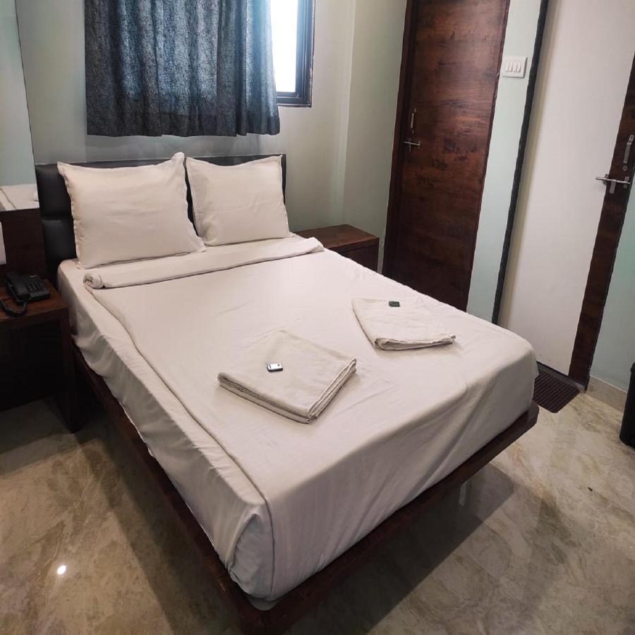 Shankar Residency, Akkalkot Akalkot Exteriör bild
