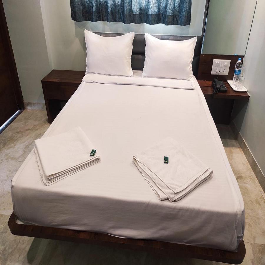 Shankar Residency, Akkalkot Akalkot Exteriör bild